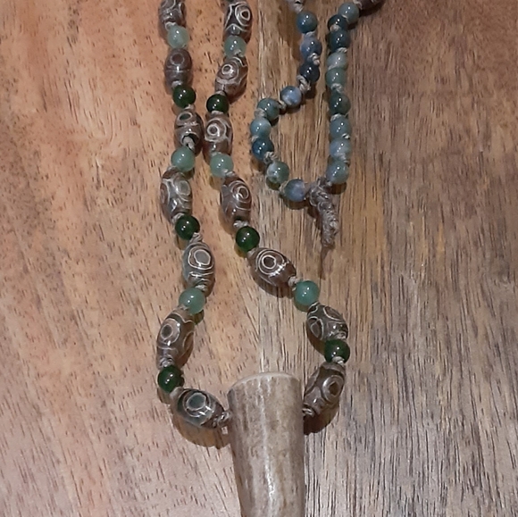 Natural Deer Antler/ DZI Agate/ Green Jade/ Aventurine/ Hemp Necklace - Picture 4 of 8